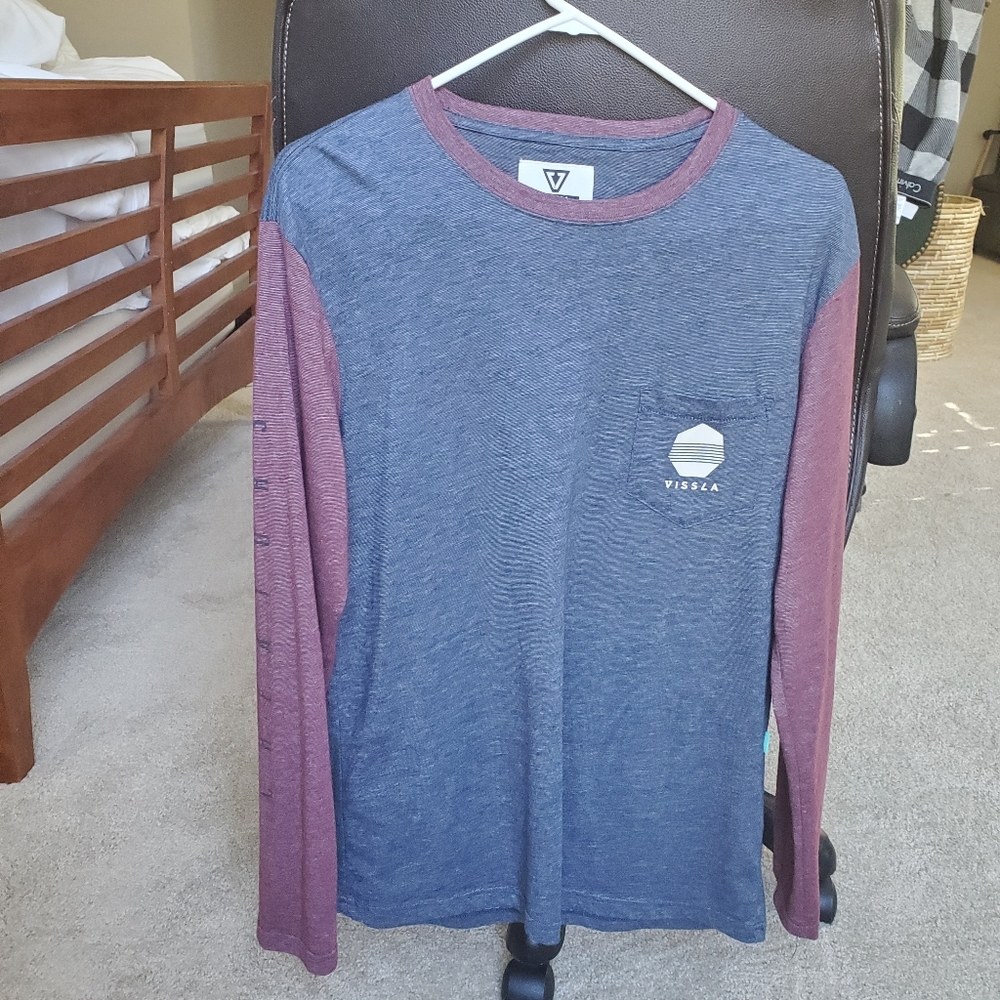 VISSLA Long-Sleeve T-shirt Medium